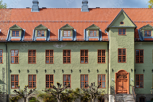 Green facade photo