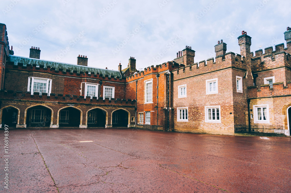 Fototapeta premium English building