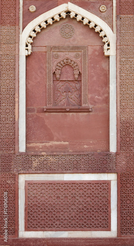Designs on the wall of Agra fort © Dr Ajay Kumar Singh