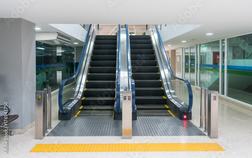 escalator
