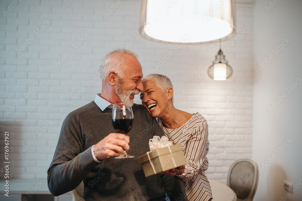 © bernardbodo - She loves spoiling him © bernardbodo - She loves spoiling him