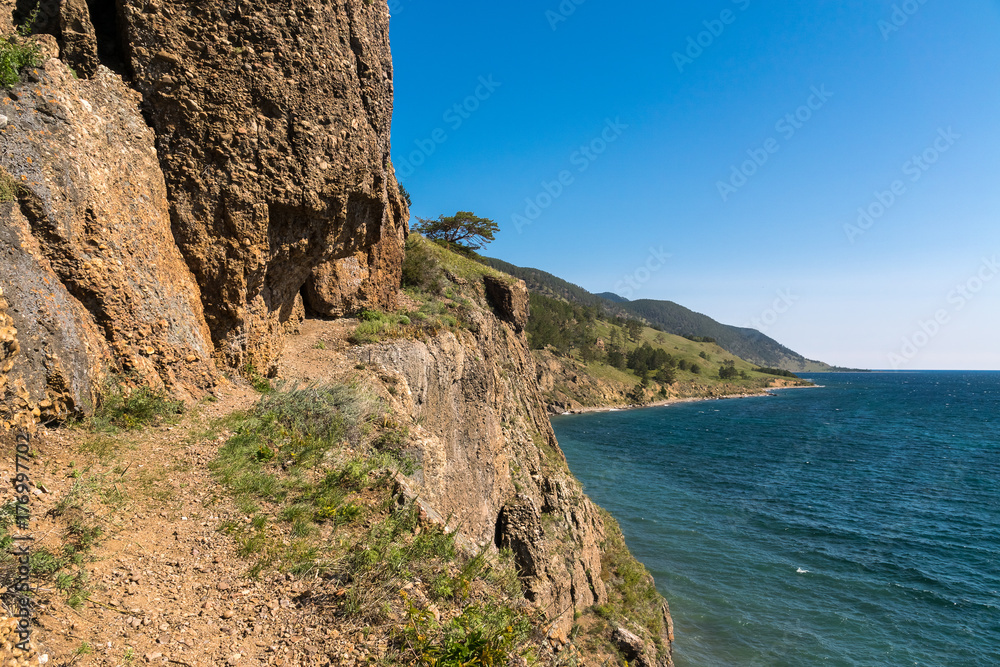 A dangerous place on the Great Baikal trail A dangerous place on the Great Baikal trail