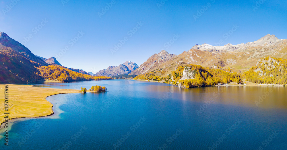 Engadina - Svizzera - Lago di Sils - Vista aerea autunnale verso il Passo del Maloja