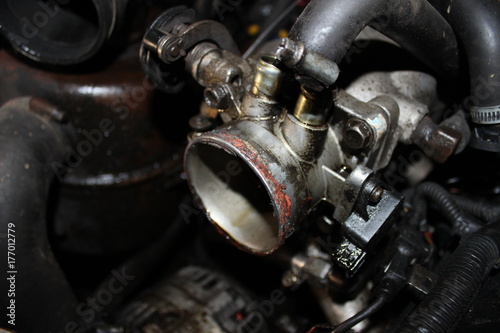repair of motor-car engine centre © RomanCore