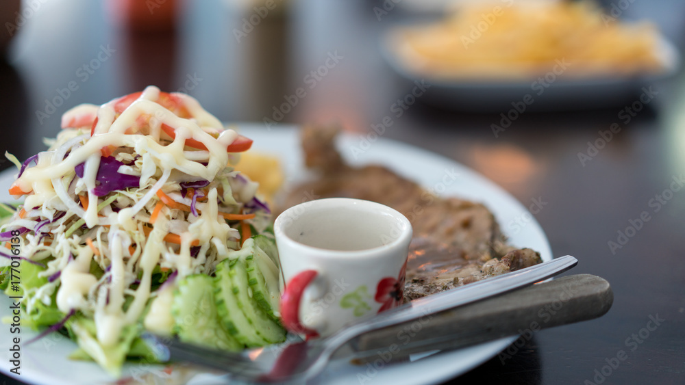Grilled Steak and Vegetable Salad