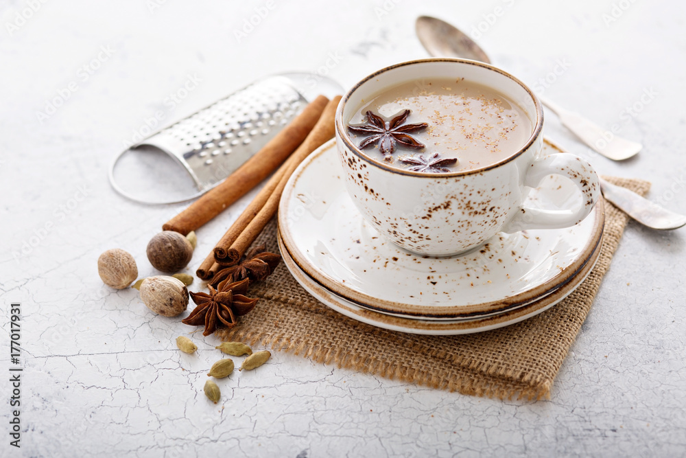 Φωτογραφία Warm chai tea with winter spices