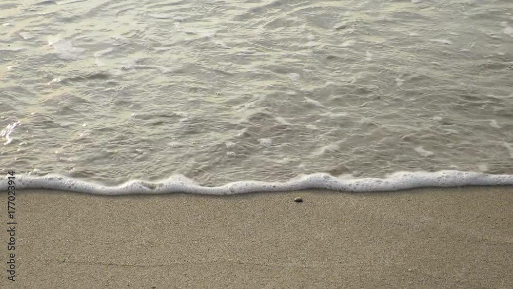 movimento ondoso onde del mare sulla spiaggia movimento ondoso onde del mare sulla spiaggia