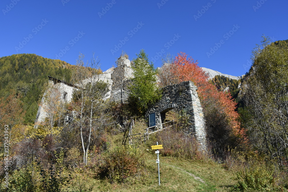 Foto de Osttirol, Virgen, Virgental, Ruine, Burgruine, Rabenstein, Burg