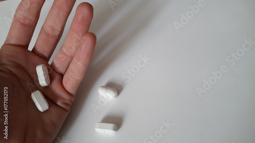 Pillole in palmo di mano