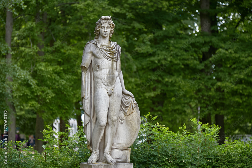 antiquity sculpture in the park