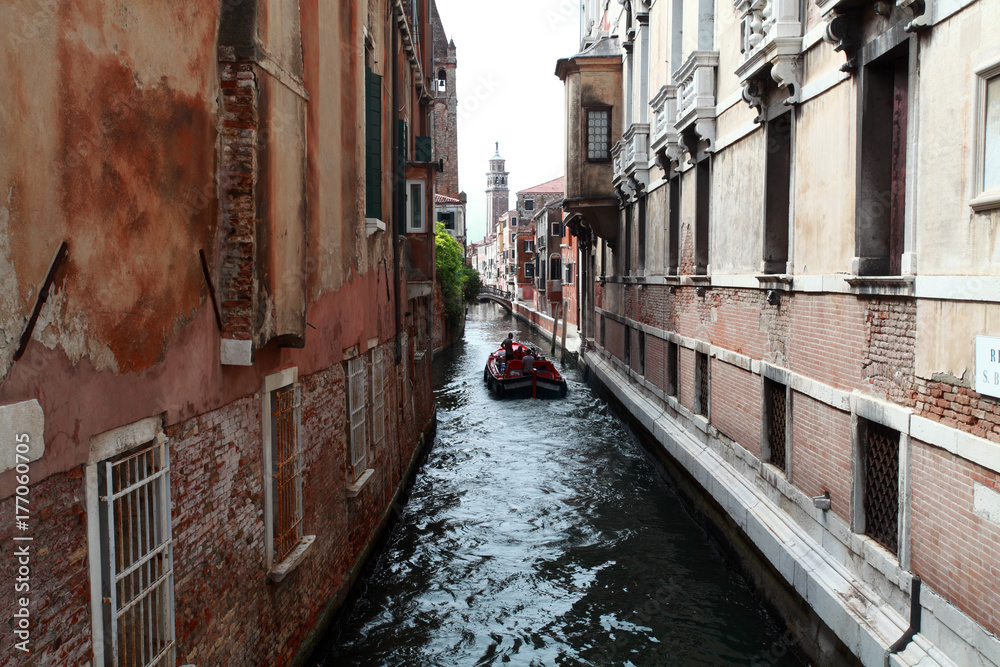 venice moving boats in the canals e