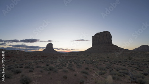 Wildcat Trail in Monument Valley, an early morning hike