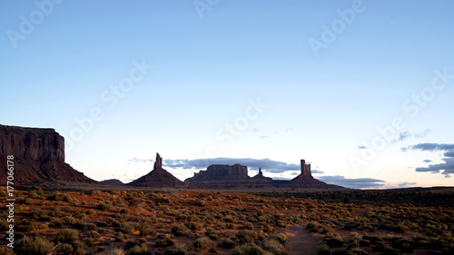 Wildcat Trail in Monument Valley  an early morning hike