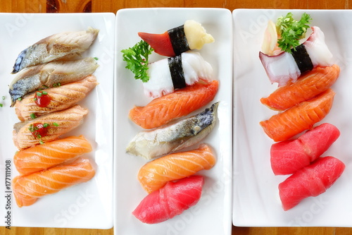 Japanese food - Sushi of salmon & tuna sushi 