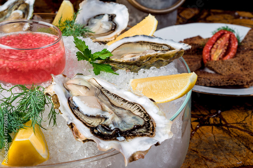 oysters on ice
