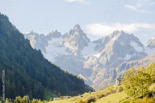 Susten, Wassen, Dorf, Sustenpass, Passstrasse, Bergstrasse, Alpen, Schweizer Berge, Uri, Haslital, Berner Oberland, Herbst, Schweiz photo