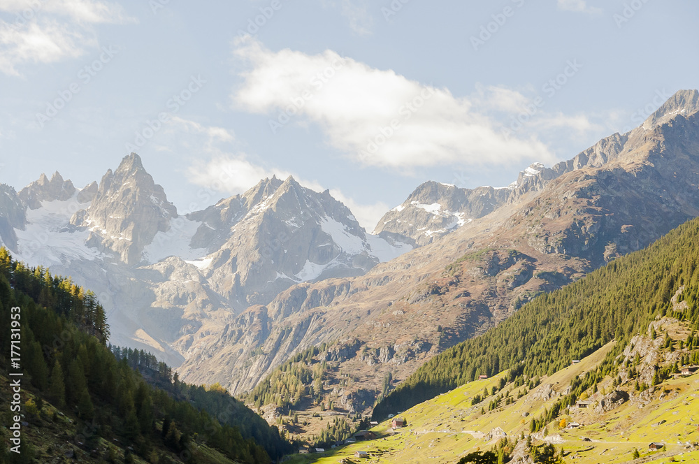 Wassen, Susten, Sustenpass, Passstrasse, Bergstrasse, Meiental, Meienreuss, Bergtal, Alpen, Uri, Herbst, Wanderweg, Schweiz Wassen, Susten, Sustenpass, Passstrasse, Bergstrasse, Meiental, Meienreuss, Bergtal, Alpen, Uri, Herbst, Wanderweg, Schweiz