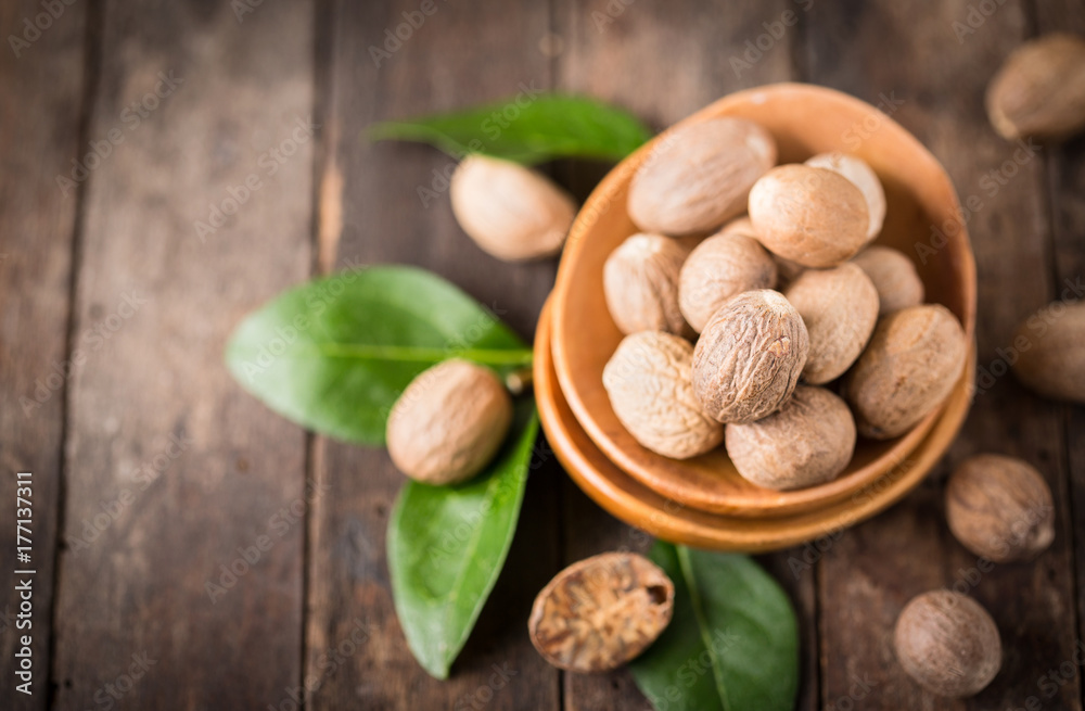 Fresh nutmeg Fresh nutmeg