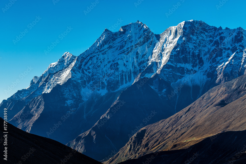 Obraz premium Snowy mountains of the Himalayas