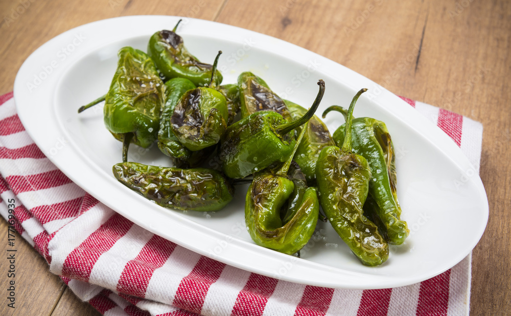 Pimientos de Padrón Pimientos de Padrón