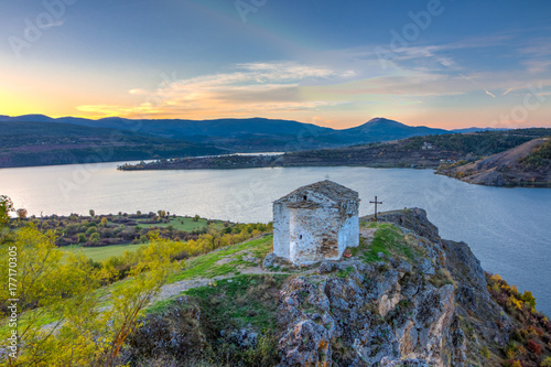 Chapel, dam.