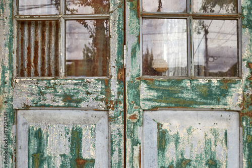 Folding doors in vintage style