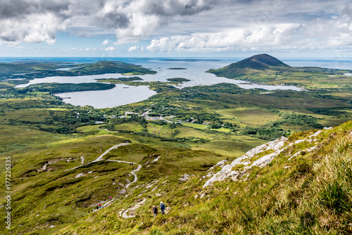 Fotografie Connemara Coast Landscape seen from Diamond Hill in Connemara National Park, Ire