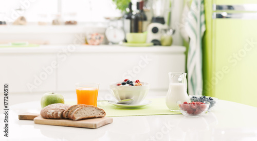 Fotografia Healthy breakfast at home