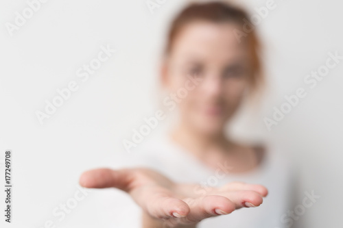 hand open woman