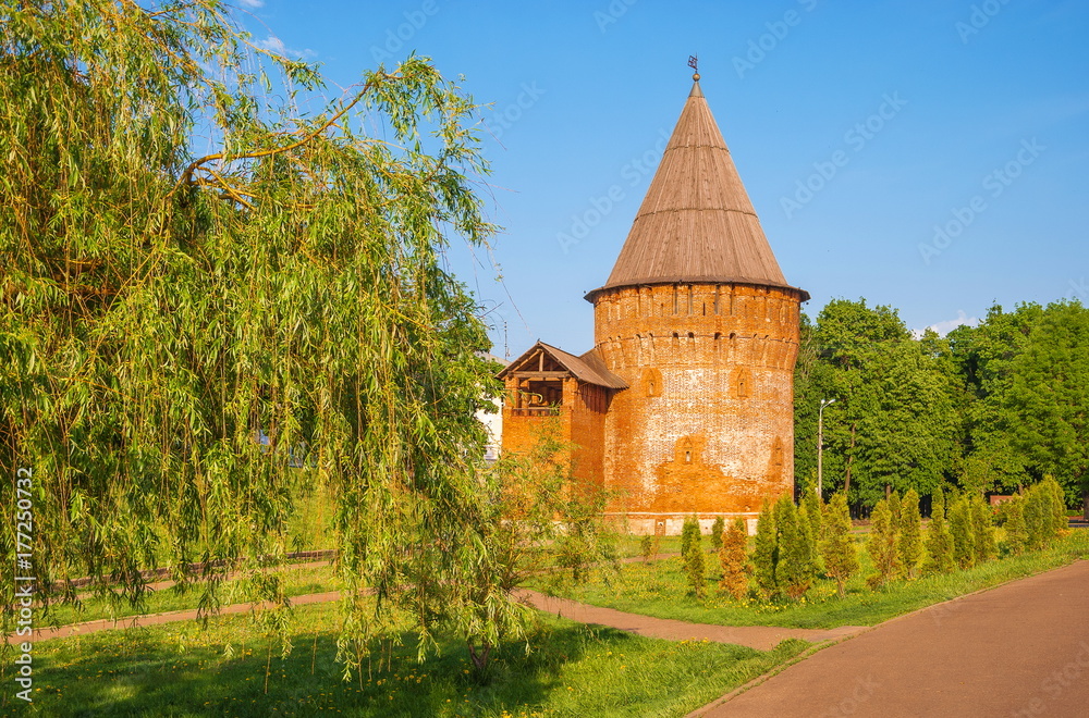 Fototapeta premium Watchtower of the ancient fortress in Smolensk