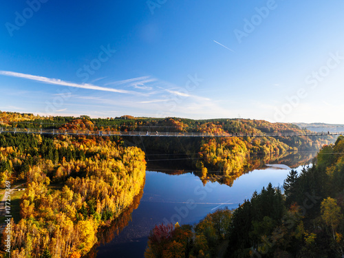 Herbstblick von Rappbodetalsperre auf Bode