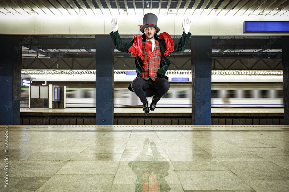 Obraz premium man in subway 