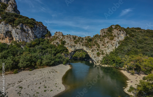 Pont d`Arc Natursteinbrücke in der Ardeche