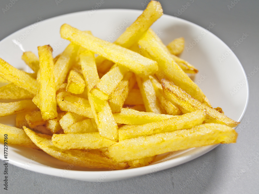 eine Schüssel Pommes eine Schüssel Pommes