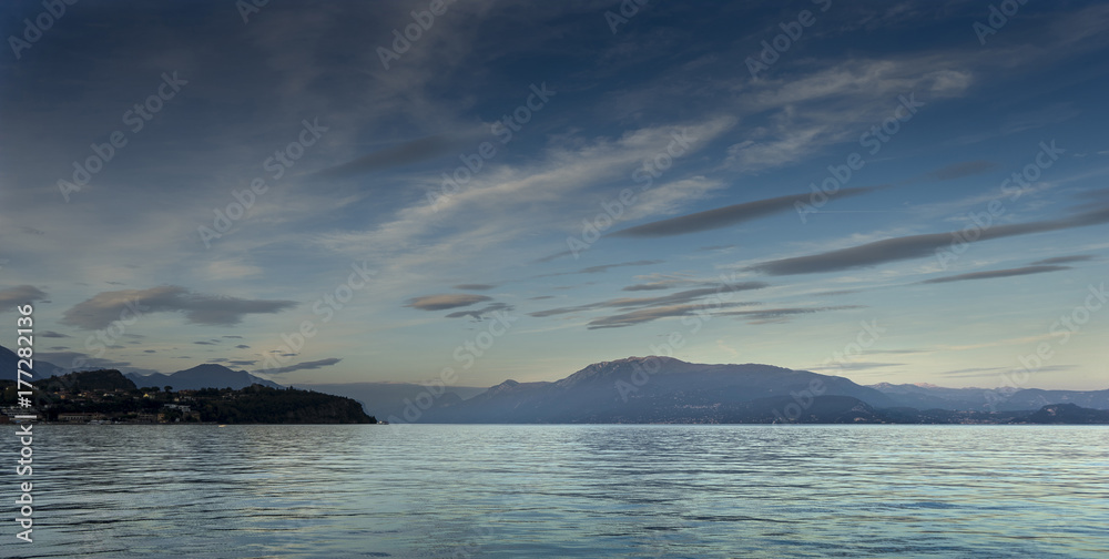Obraz premium sunset on the Lake Garda