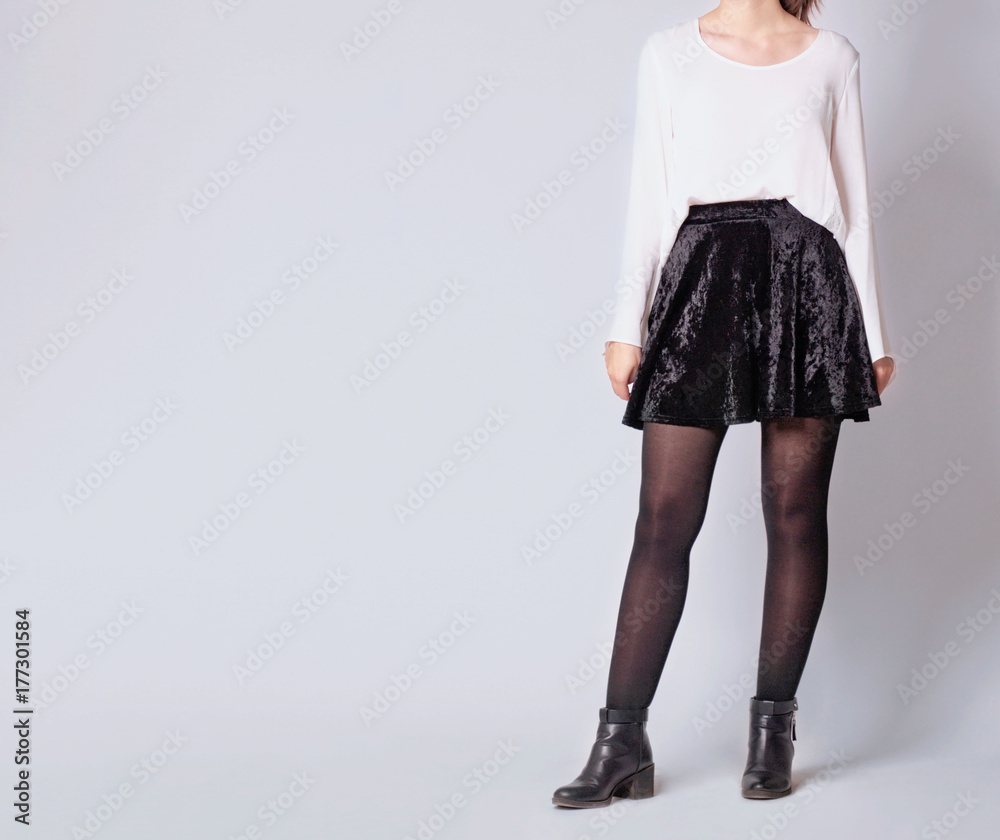 black mini skirt outfit