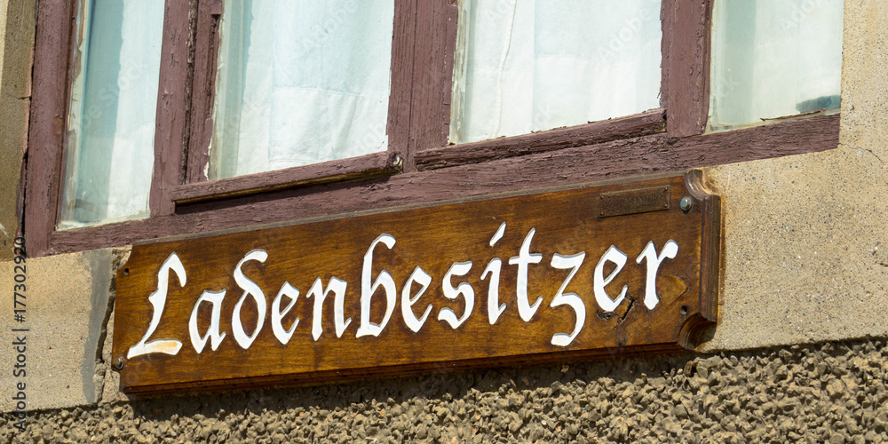 Obraz premium Ladenbesitzer , Freilichtmuseum Kolmanskuppe