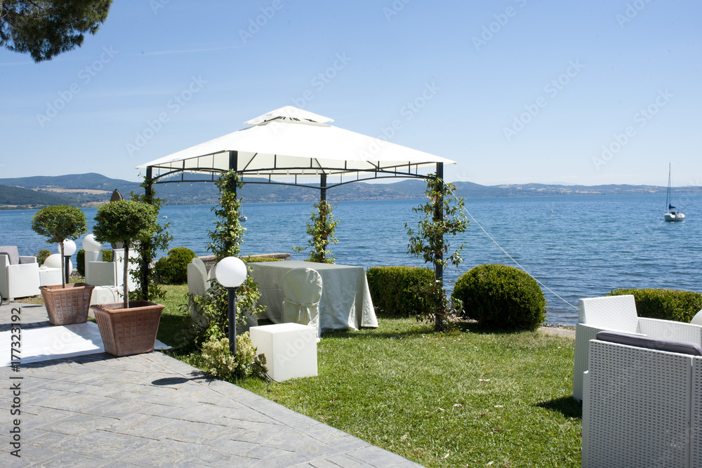 lake wedding panorama