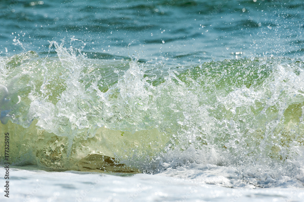 Fototapeta premium The top view of big wave in the ocean