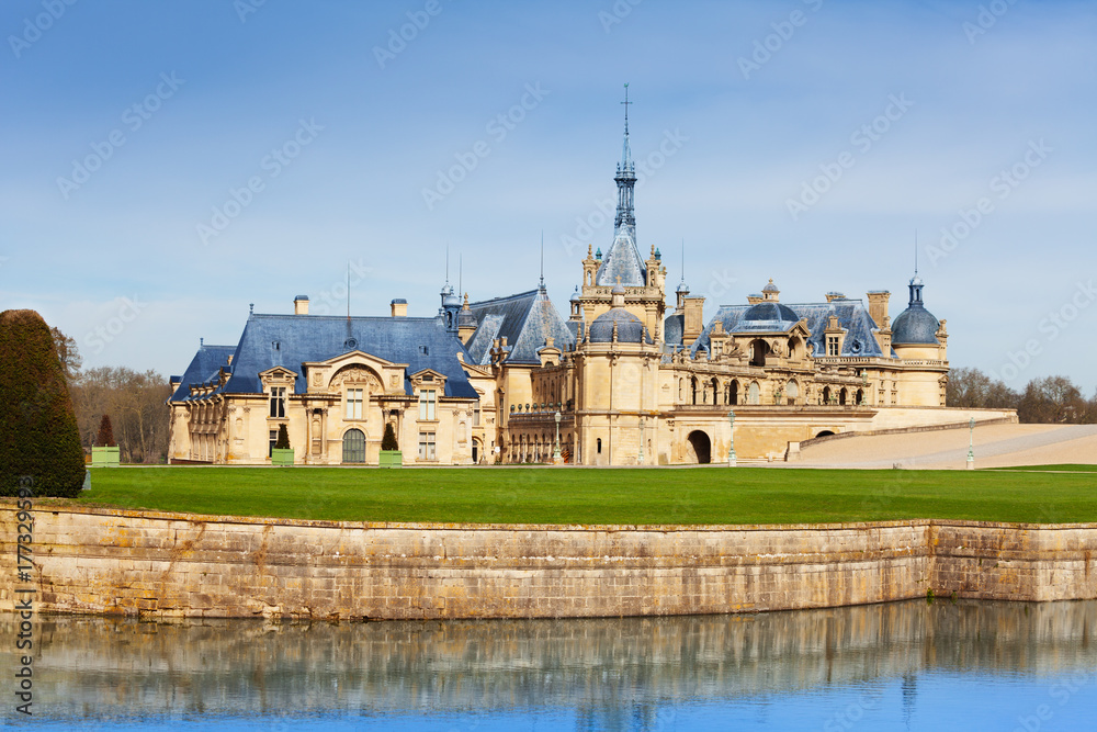 Scenic view of Chateau de Chantilly castle