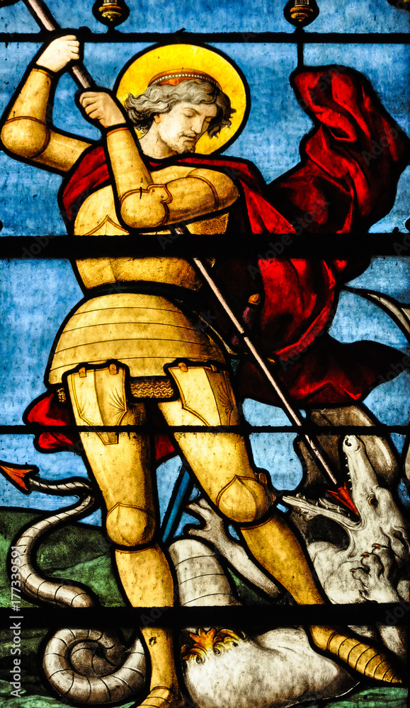 Iglesia de San Severin, San Jorge matando al dragón, vidrieras góticas ...