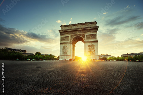 Triumphal Arch at sunset, Paris, France © Iakov Kalinin