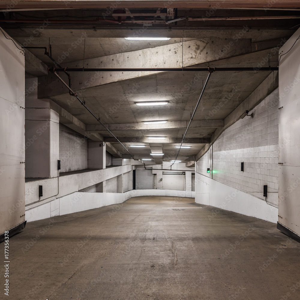 Obraz premium Concrete Parking Ramp