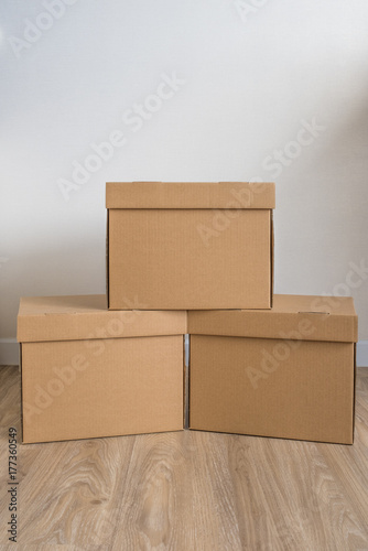 cardboard boxes with lid