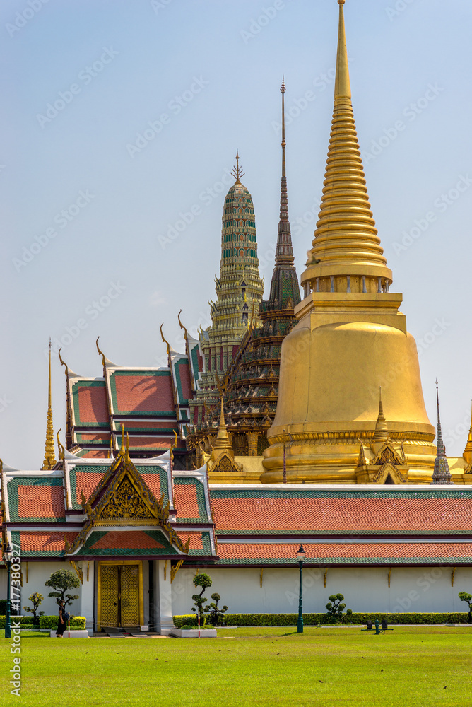 Naklejka premium Bangkok. The Wat Phra Kaew, commonly known in English as the Temple of the Emerald Buddha and officially as Wat Phra Si Rattana Satsadaram, is regarded as the most sacred Buddhist temple in Thailand