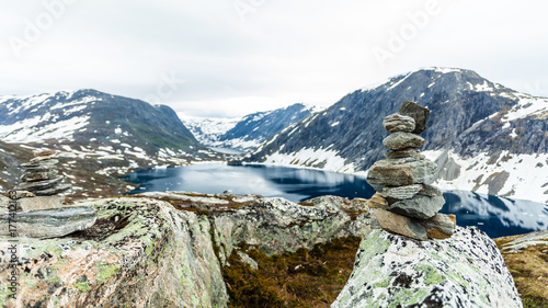 Djupvatnet lake, Norway © Voyagerix