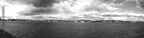 Stockholm panorama depuis S  dermalm en noir et blanc