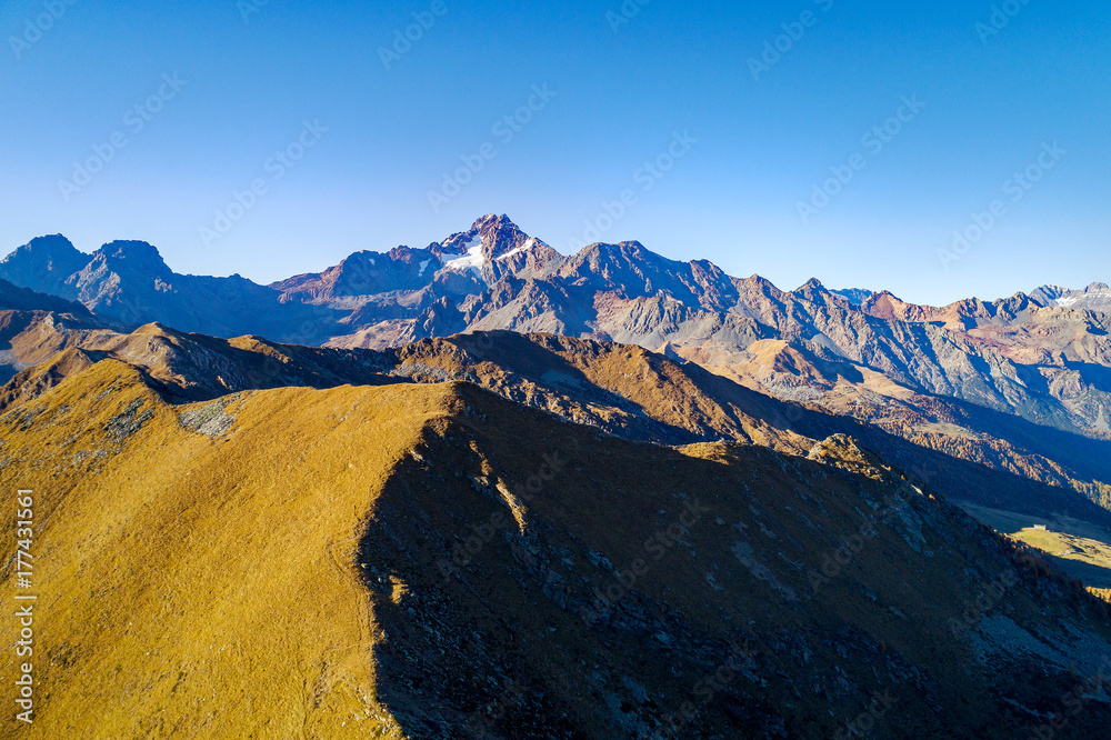 Alpi lombarde - Vista aerea autunnale del Monte Disgrazia