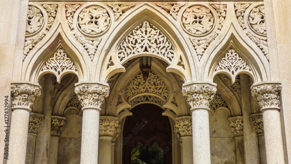 Close up of Moorish/gothic style arch at the Monserrate Palace facade
