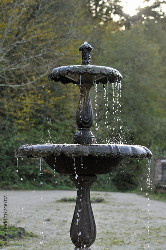 kleiner springbrunnen im freilichtmuseum bad-sobernheim